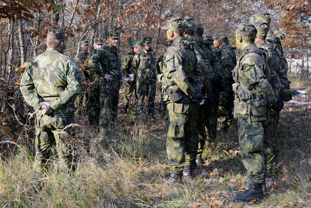 NGŠ AČR gen.por.Bečvář v debatě s novými příslušníky Aktivní zálohy