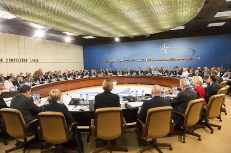 V Bruselu jednali ministři obrany NATO