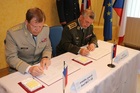 Ilustrační obrázek ke článkuNáčelníci generálních štábů armád ČR a Slovenska schválili Koncepci spolupráce pozemních sil