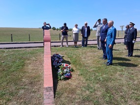Delegace České republiky vzpomněla v Darney 108 let od slavnostní přísahy legionářů