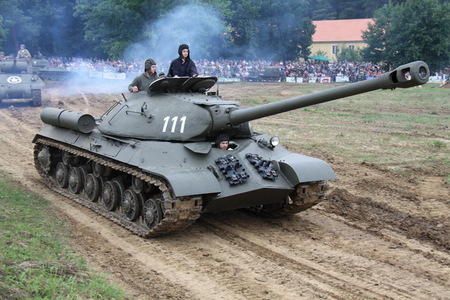 Sovětský těžký tank tank IS-3, vyráběl se od roku 1945