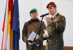 Ze vzpomínkové akce ke Dni válečných veteránů na náměstí Míru v Praze 2