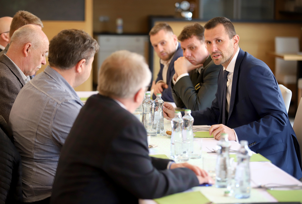 Náměstek Daniel Blažkovec jednal se starosty ve Vrběticích