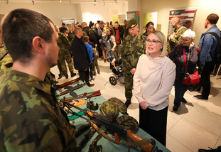 Z Army Dne na Floře