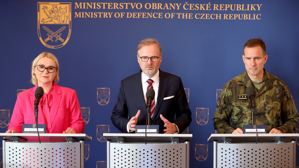 Successful six months at the MoD: 2% GDP, modernisation, cooperation with the U.S., and efficient help to Ukraine
