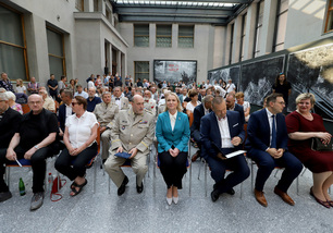 Výstava Jiřího Sozanského INVAZE 68 připomínající události před 55 lety byla zahájena 