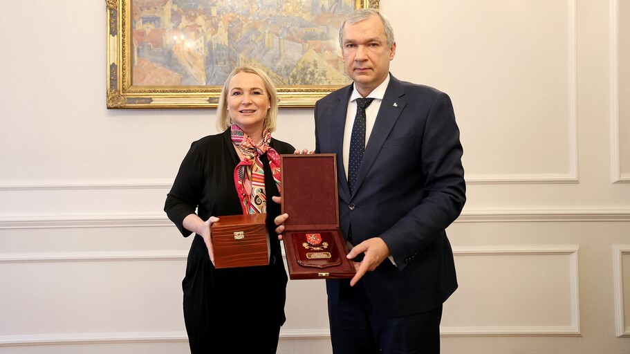 Ministryně Černochová se setkala s Pavlem Latuškem, představitelem běloruské opozice