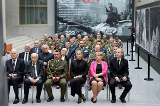 Ministryně obrany dnes na Vítkově vyznamenala čtyři desítky lidí za přínos pro Českou republiku a její armádu