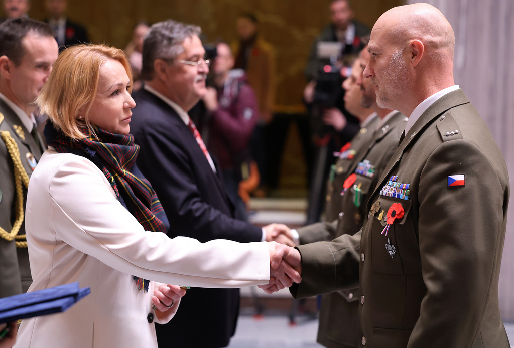 Váleční veteráni slaví svátek. Pro Ministerstvo obrany je péče o ně prioritou