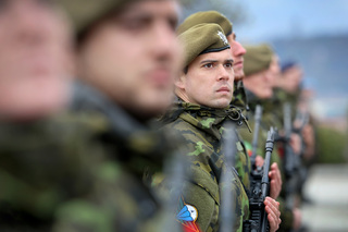 Váleční veteráni slaví svátek. Pro Ministerstvo obrany je péče o ně prioritou