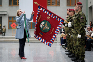 Ministryně obrany udělila resortní vyznamenání 