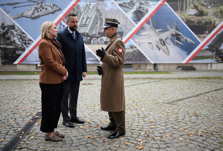 Ministryně obrany jednala v Polsku nejen o letounech F-35