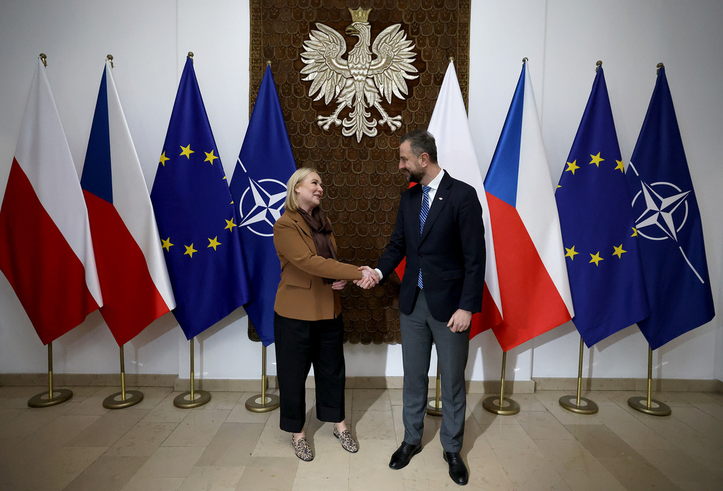 Ministryně obrany jednala v Polsku nejen o letounech F-35