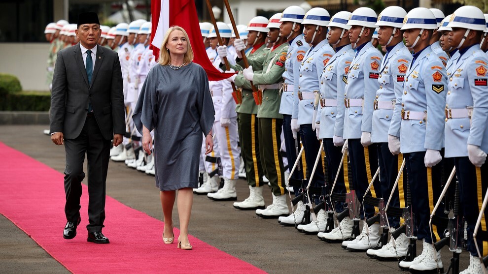 Ministryně Černochová navštívila Indonésii a Filipíny, setkala se s filipínským prezidentem i ministry obrany