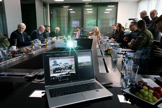 Ministři obrany ČR a SR ve SVOS Přelouč