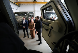 Ministři obrany ČR a SR ve SVOS Přelouč