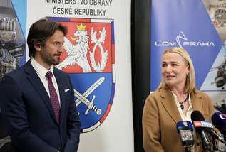 Ministři obrany v CLV LOM PRAHA