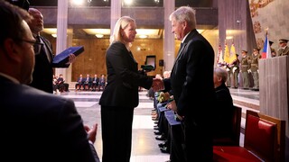 Ministryně obrany vyznamenala tři desítky osobností in memoriam za boj proti nacismu