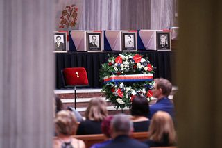 Ministryně obrany na Vítkově vyznamenala in memoriam "takřka zapomenuté" československé hrdiny