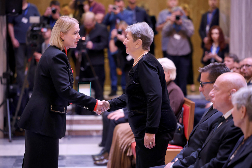 Ministryně obrany na Vítkově vyznamenala in memoriam "takřka zapomenuté" československé hrdiny
