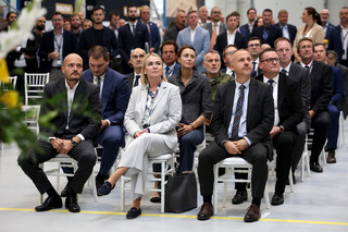 Excalibur Army otevřel novou výrobní halu