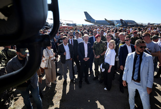 Jubilejní Dny NATO představily modernizaci české armády 