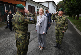Ministryně obrany navštívila 53. pluk v Opavě