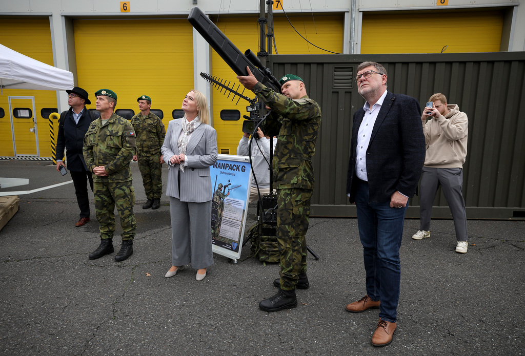 Ministryně obrany navštívila 53. pluk v Opavě