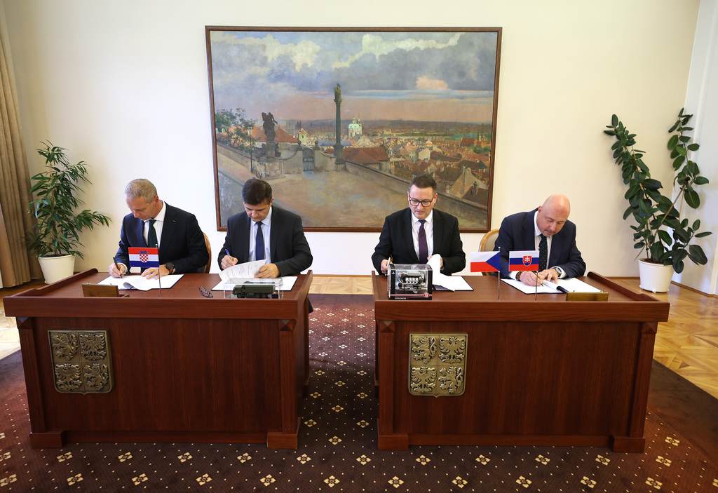 Chorvatsko se připojí k rámcové dohodě Ministerstva obrany ČR na nákup nákladních vozidel TATRA 