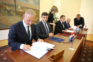 Chorvatsko se připojí k rámcové dohodě Ministerstva obrany ČR na nákup nákladních vozidel TATRA 