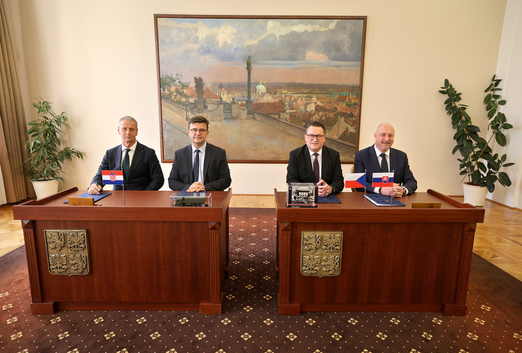 Chorvatsko se připojí k rámcové dohodě Ministerstva obrany ČR na nákup nákladních vozidel TATRA 