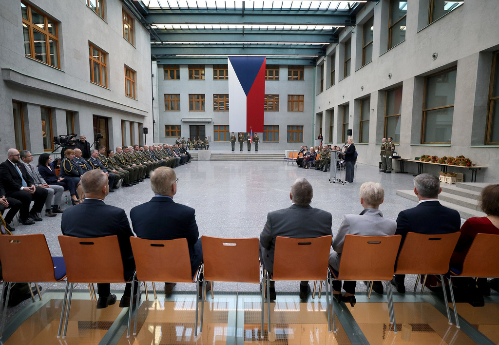 U příležitosti státního svátku 28. října udělila ministryně obrany Jana Černochová resortní vyznamenání. 