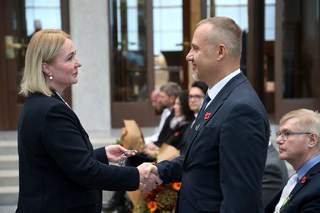 U příležitosti státního svátku 28. října udělila ministryně obrany Jana Černochová resortní vyznamenání. 