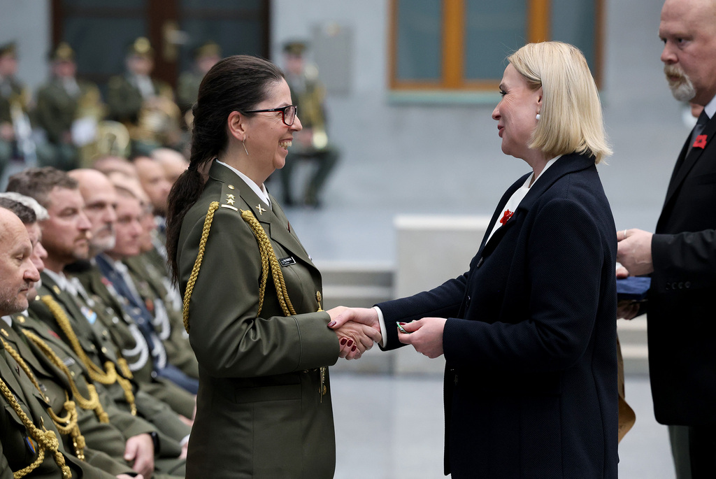U příležitosti státního svátku 28. října udělila ministryně obrany Jana Černochová resortní vyznamenání. 