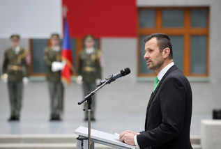 Dekrety a pamětní odznaky za protikomunistický odboj převzaly dvě desítky lidí