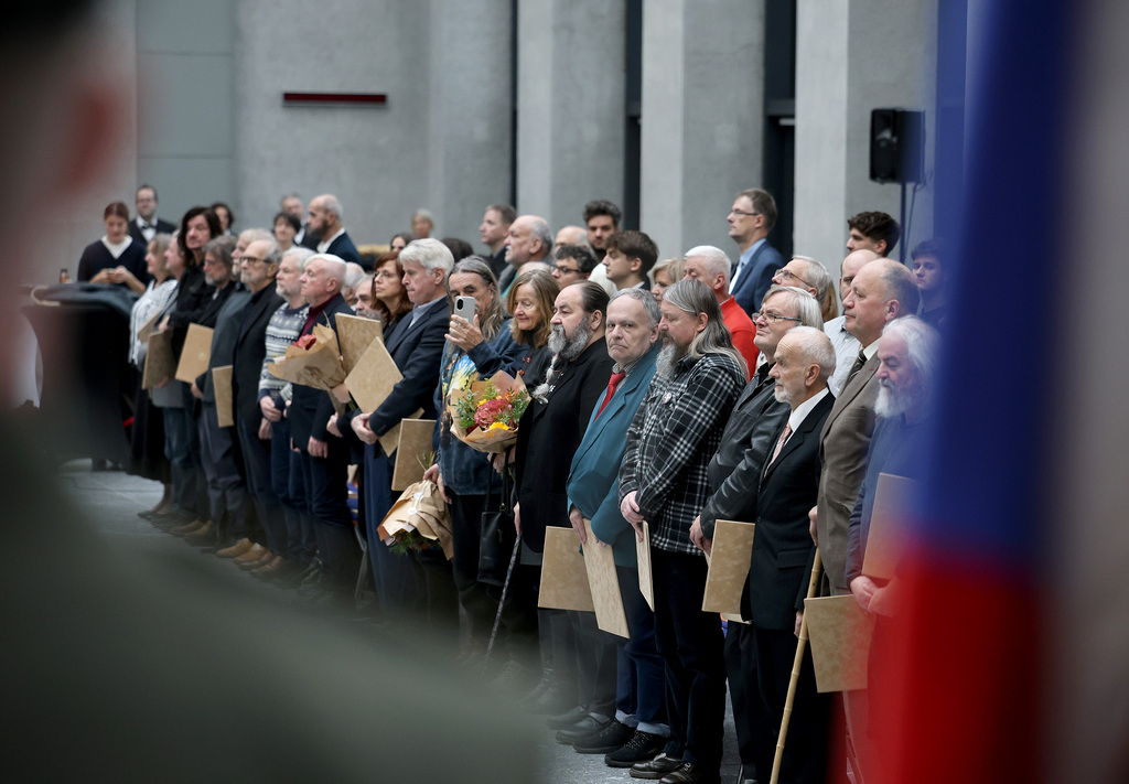 Dekrety a pamětní odznaky za protikomunistický odboj převzaly dvě desítky lidí