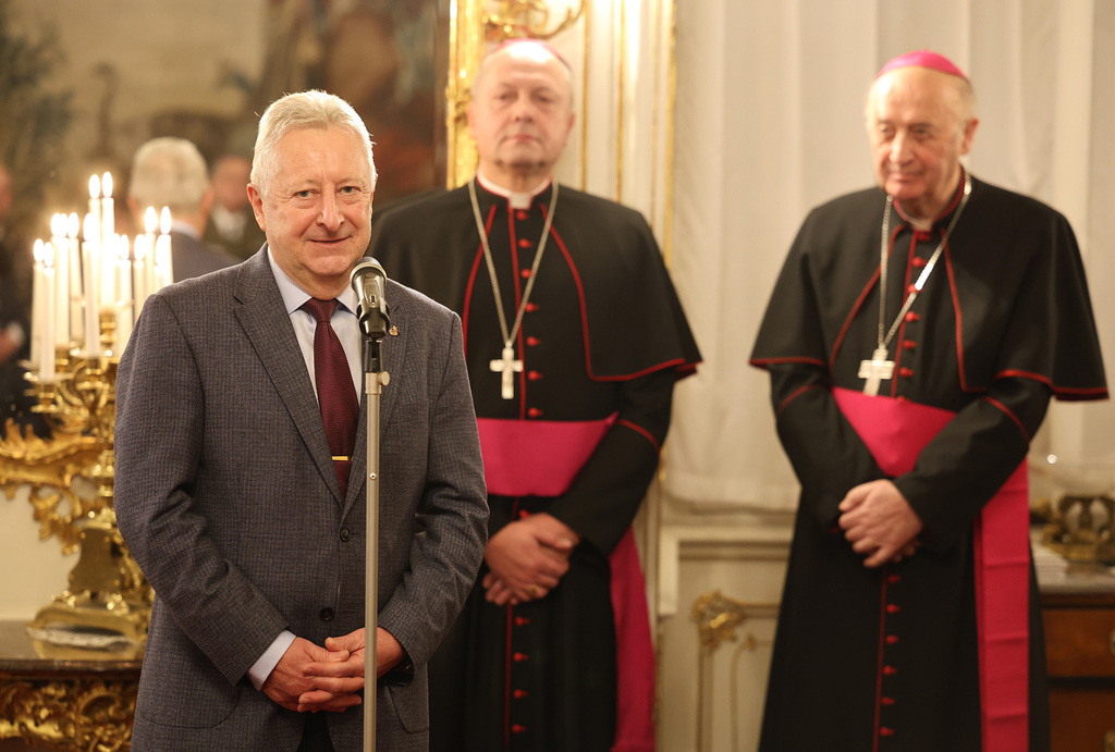 Ministr obrany Jaromír Zůna při proslovu