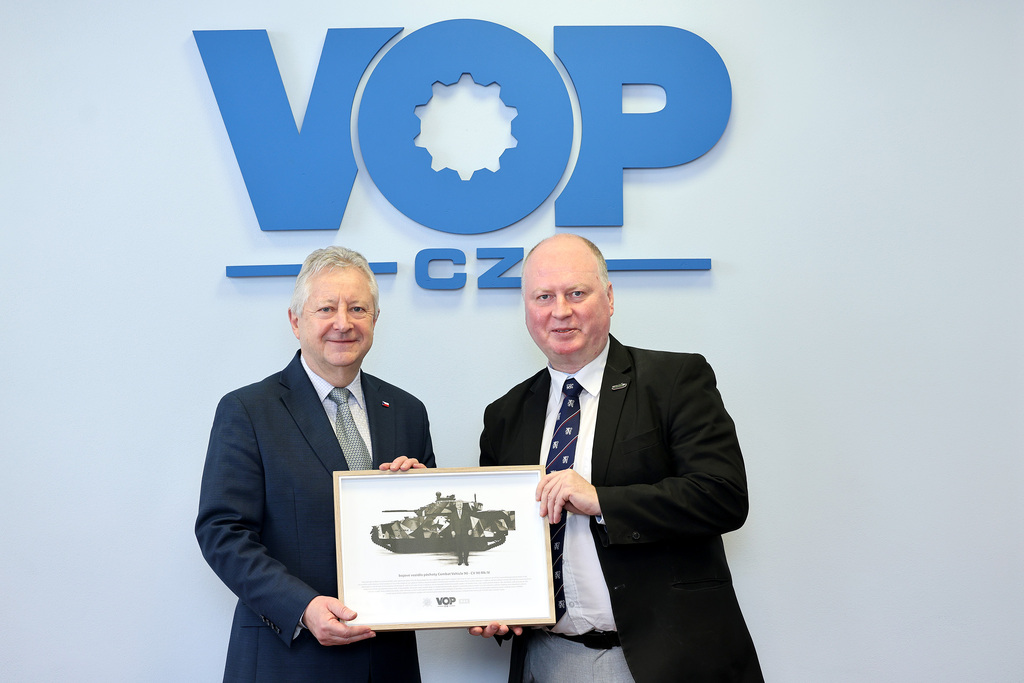 Ministr obrany navštívil VOP CZ
