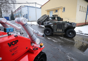 Ministr obrany navštívil VOP CZ