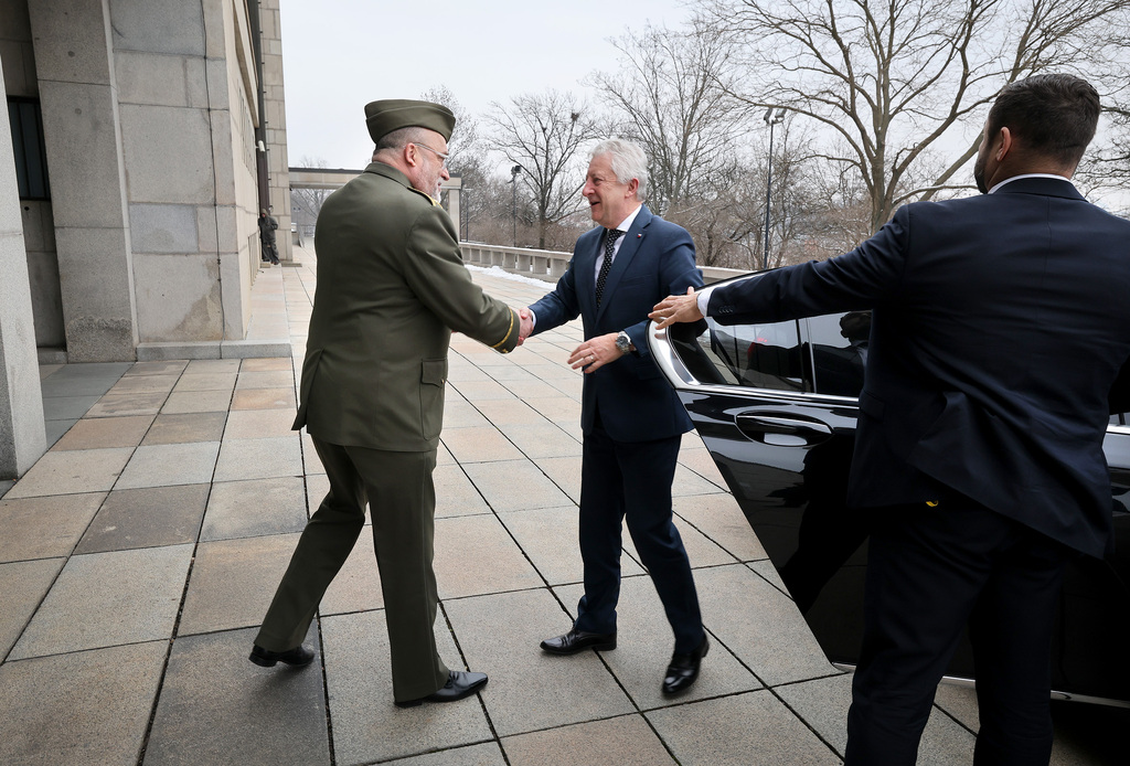 Památce padlých vojáků se na Vítkově poklonil ministr obrany