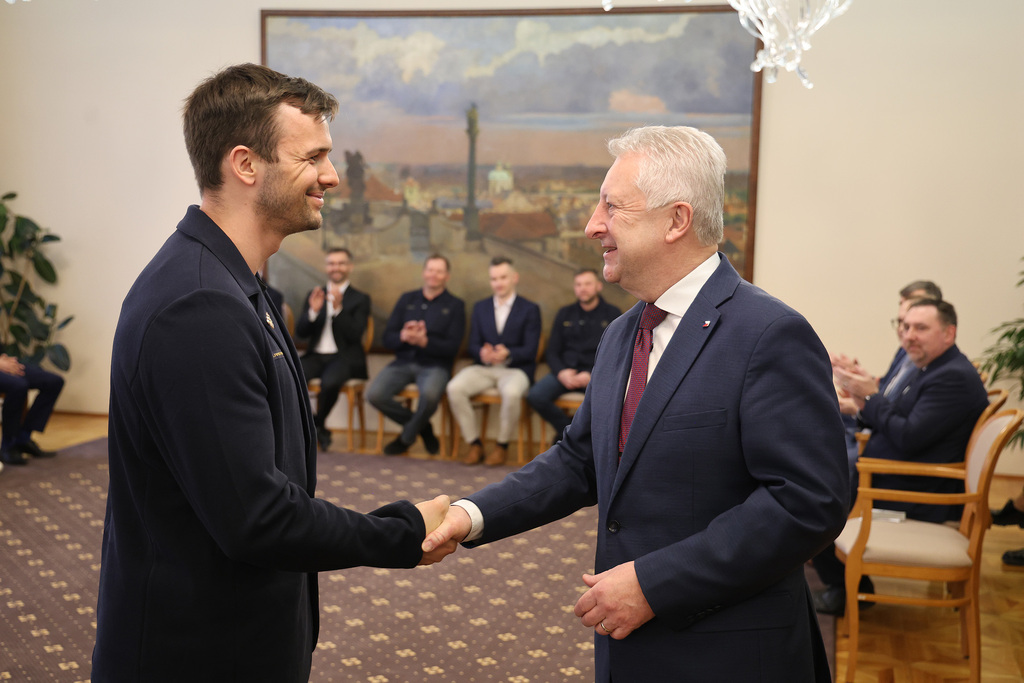 Ministr obrany se setkal se sportovci ASC Dukla po ZOH v Itálii