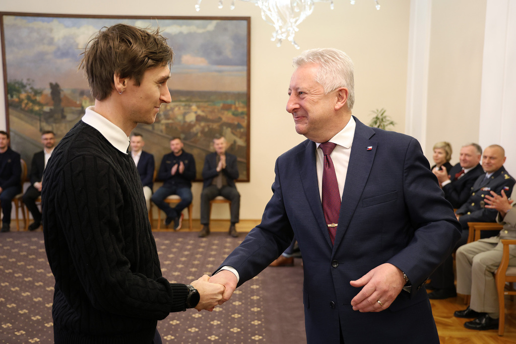 Ministr obrany se setkal se sportovci ASC Dukla po ZOH v Itálii