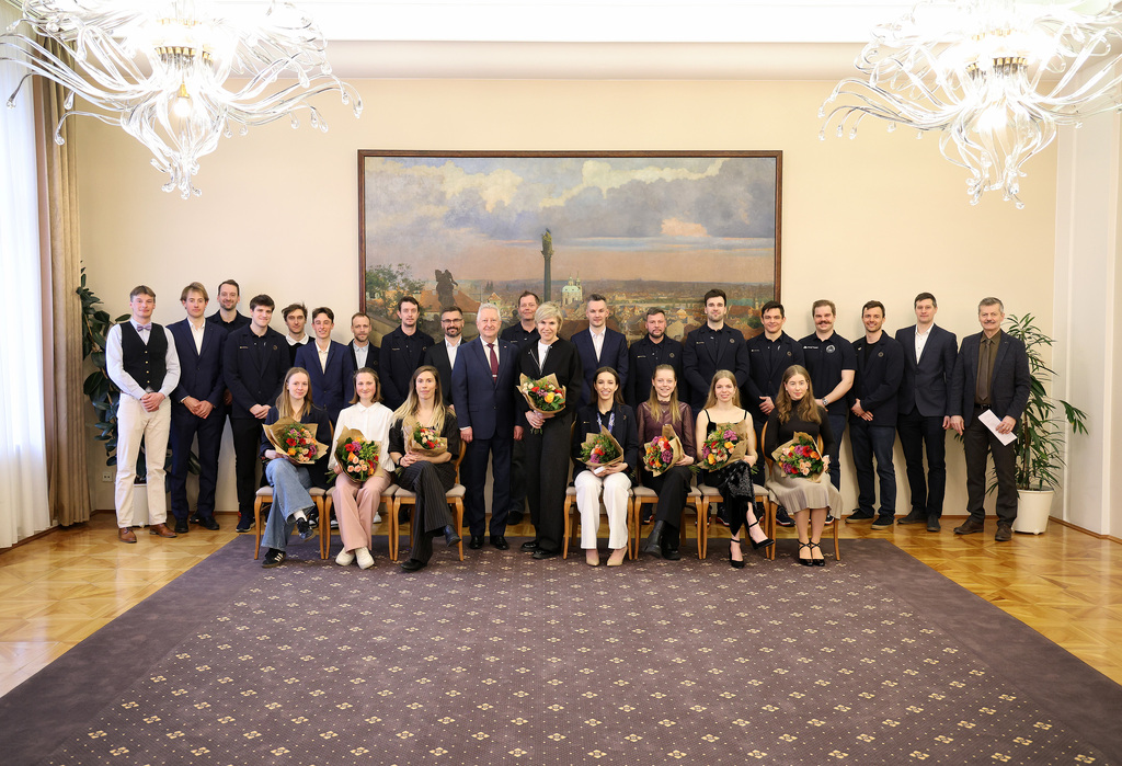 Ministr obrany se setkal se sportovci ASC Dukla po ZOH v Itálii