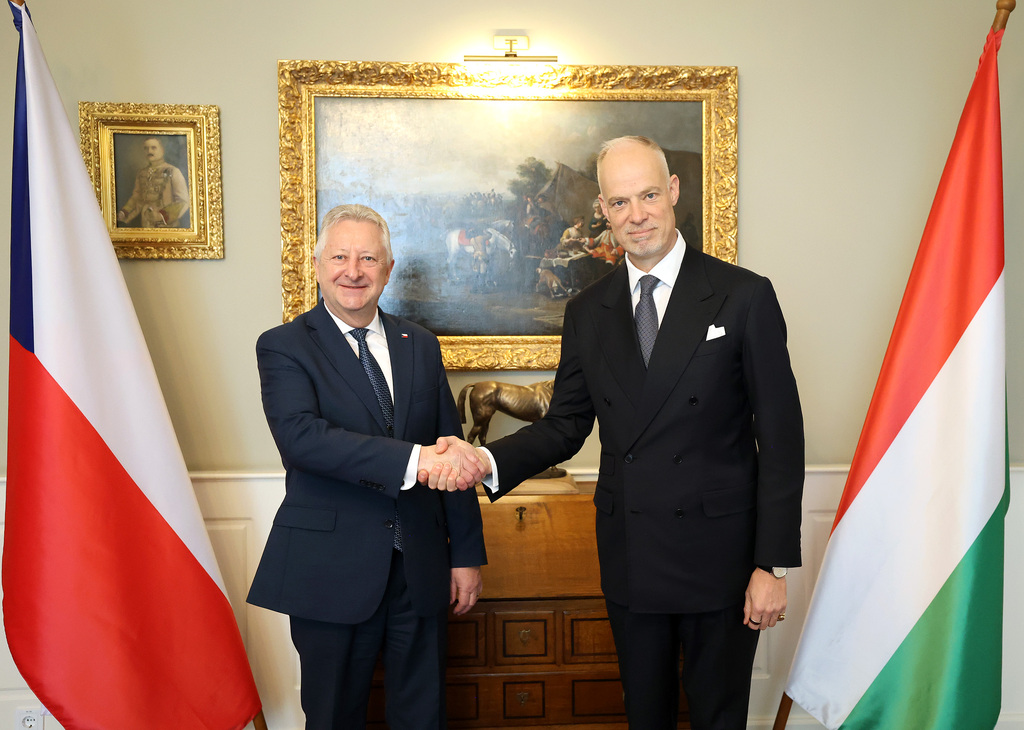 Český a maďarský ministr obrany 