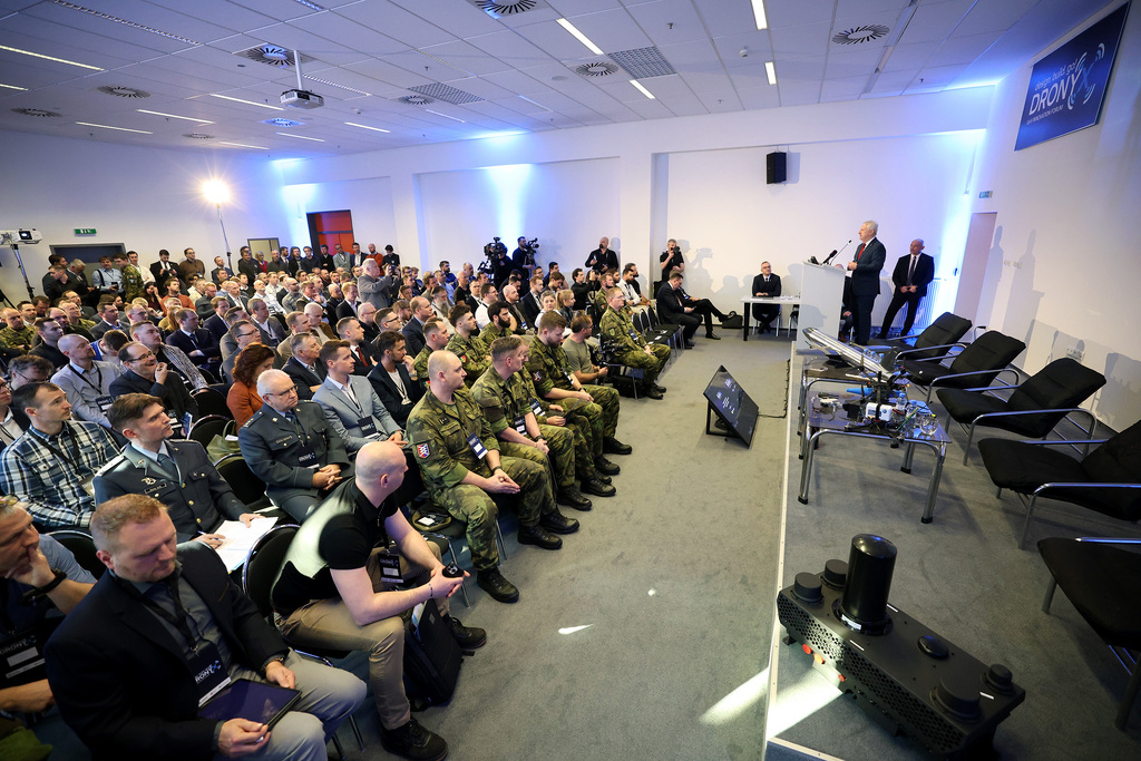 Z konference DronyX: UxV Innovation Forum