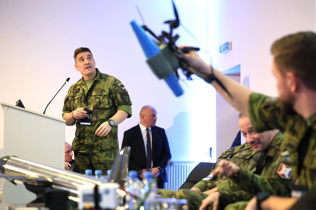 Z konference DronyX: UxV Innovation Forum