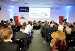 Z konference DronyX: UxV Innovation Forum