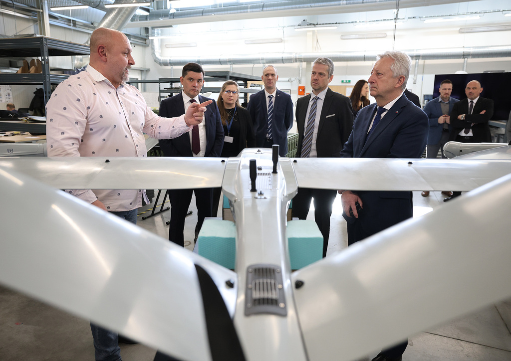 Ministr obrany navštívil kolínskou U&C