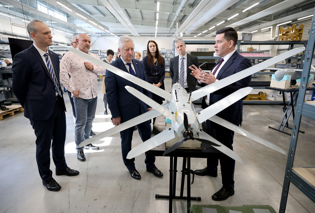 Ministr obrany navštívil kolínskou U&C