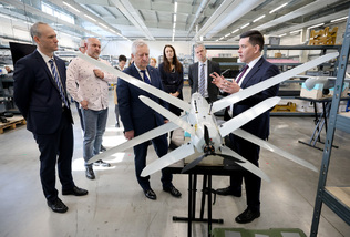 Ministr obrany navštívil kolínskou U&C